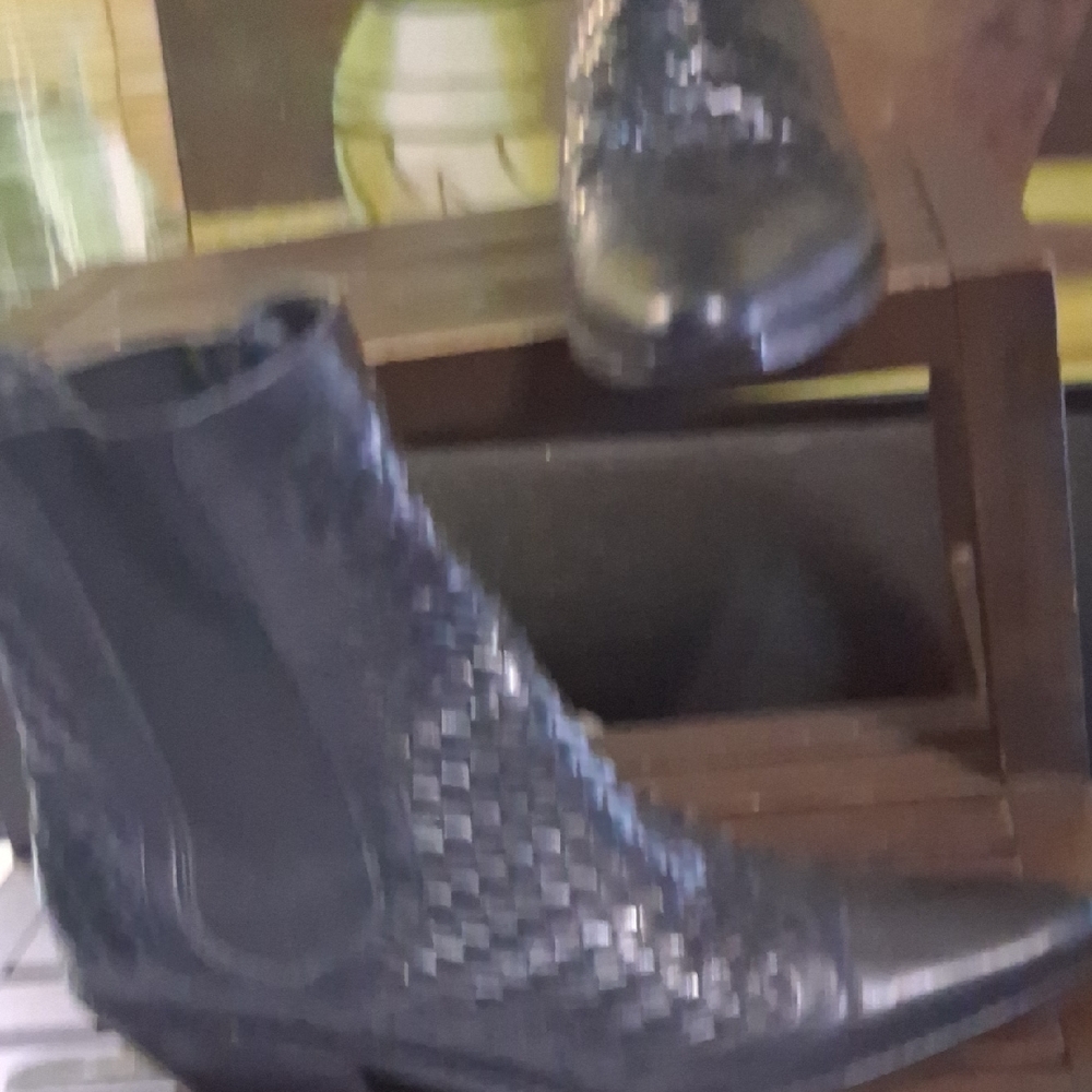 Matisse Black Chelsea Boots with Textured Design
